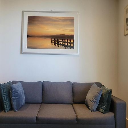 2 Bedroom 2 Bath 1 Ensuite In Roya Asenal Beautiful Views & Parking Londra Exterior foto